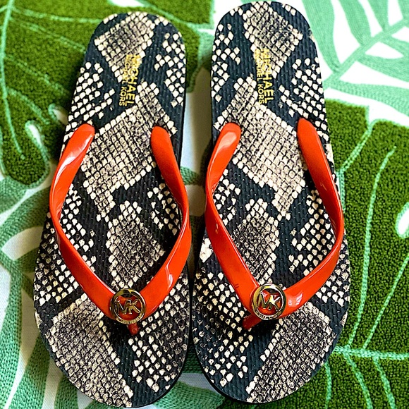 Michael Kors Sandals - Picture 1 of 3